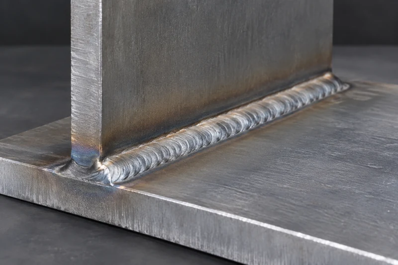 Welded joint on clean metal coupons